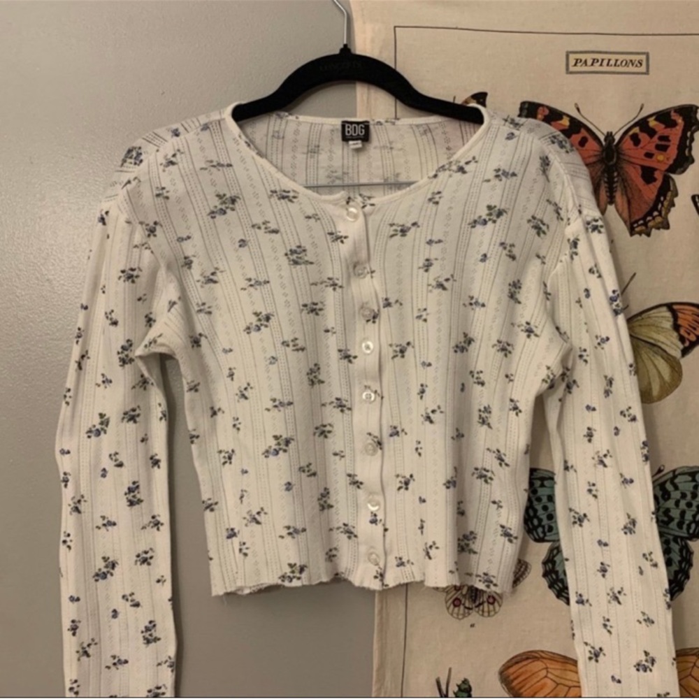 BDG / urban outfitters white floral top